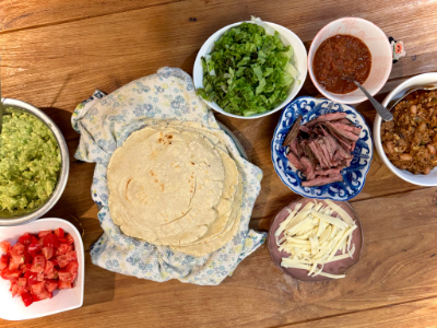 手作りトルティーヤでタコス